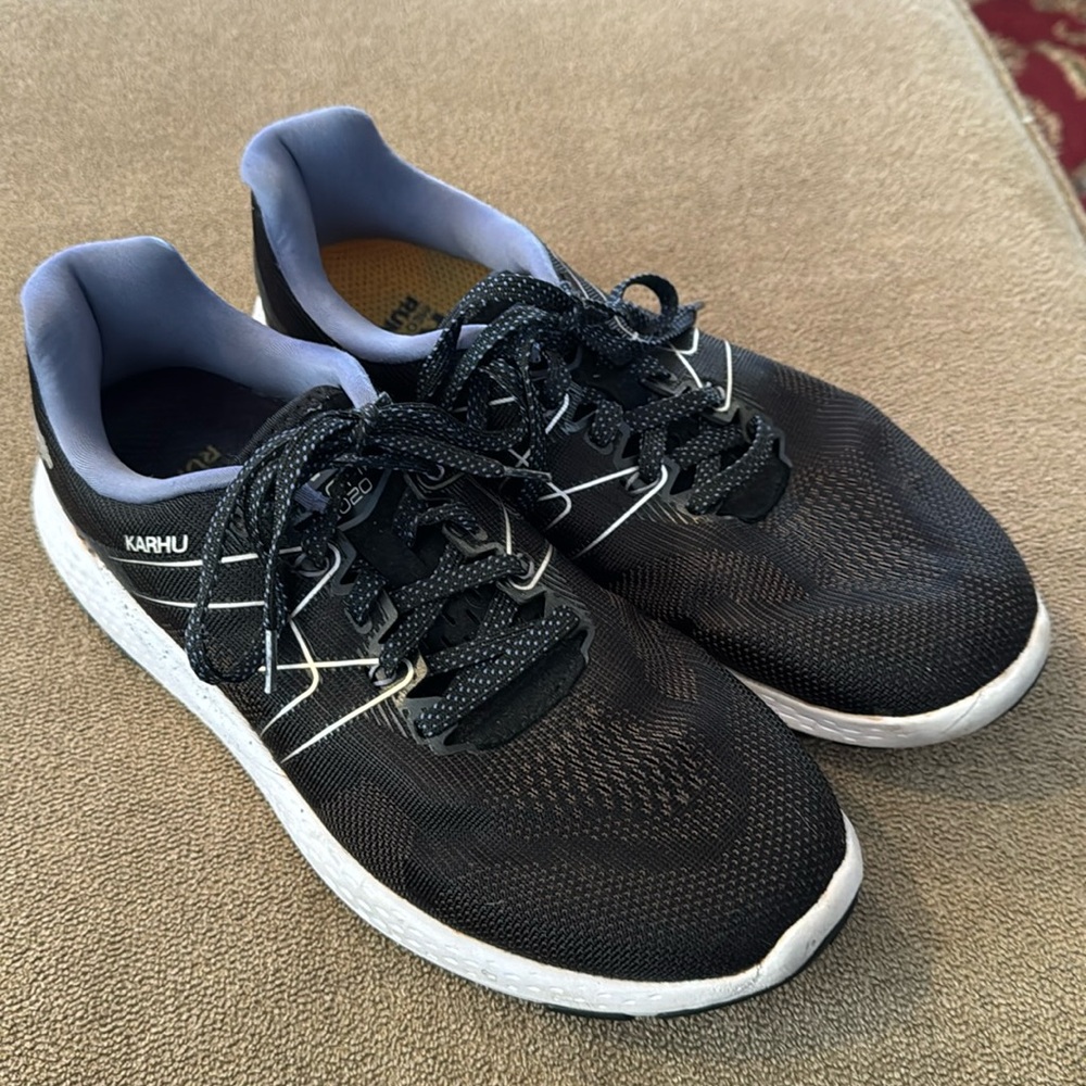 KARHU IKONI 2020 Mesh Knit Running Shoe Sneaker in Jet Black 9 (TD)